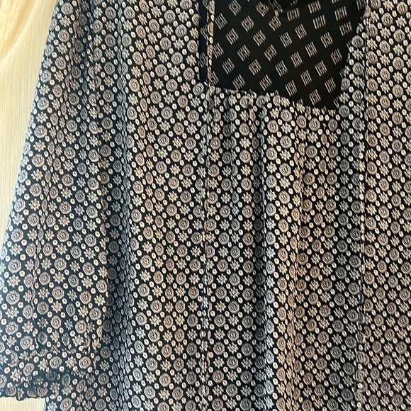 Women’s size Small and size 2 Blouse bundle. Meadow Rue Express Kurt - Picture 6 of 15